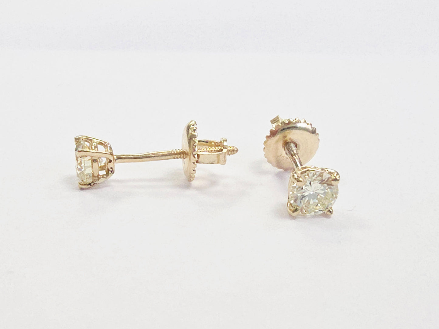 0.52 Carat Natural Brilliant Round Diamond Studs Yellow Gold 14 Karat