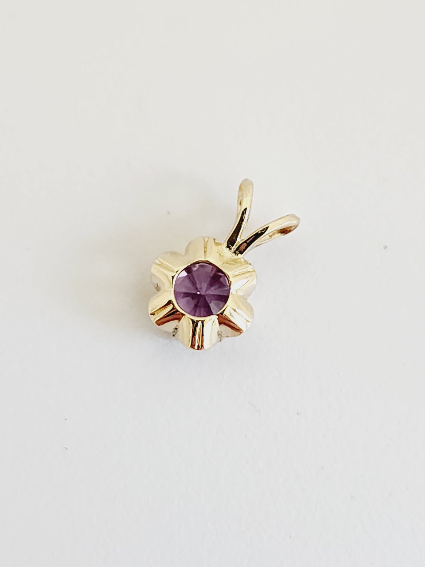 0.56 Carat Purple Sapphire Pendant 14 Karat Yellow Gold