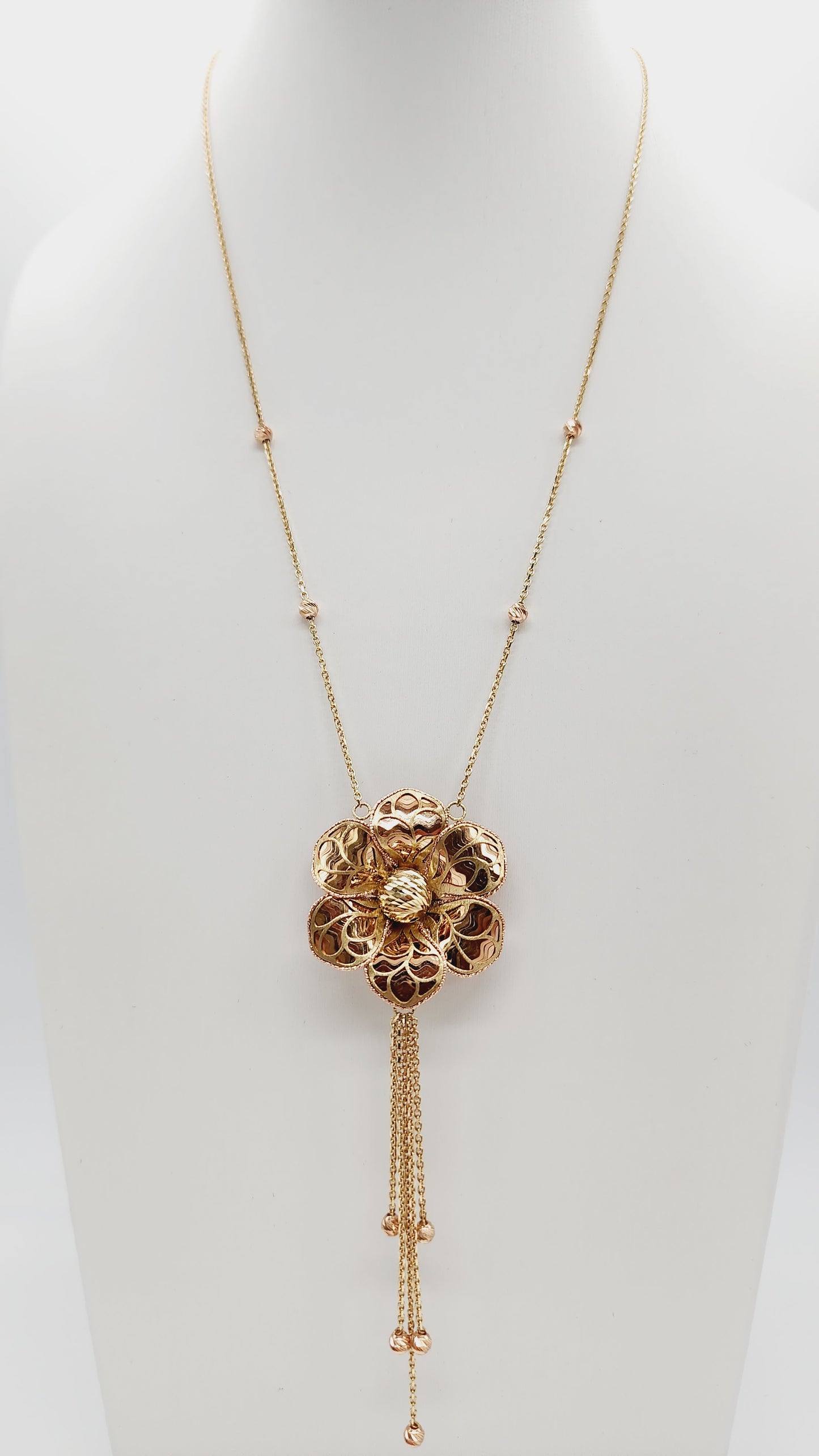 Flower Shape Pendant Rose Gold 14 Karat