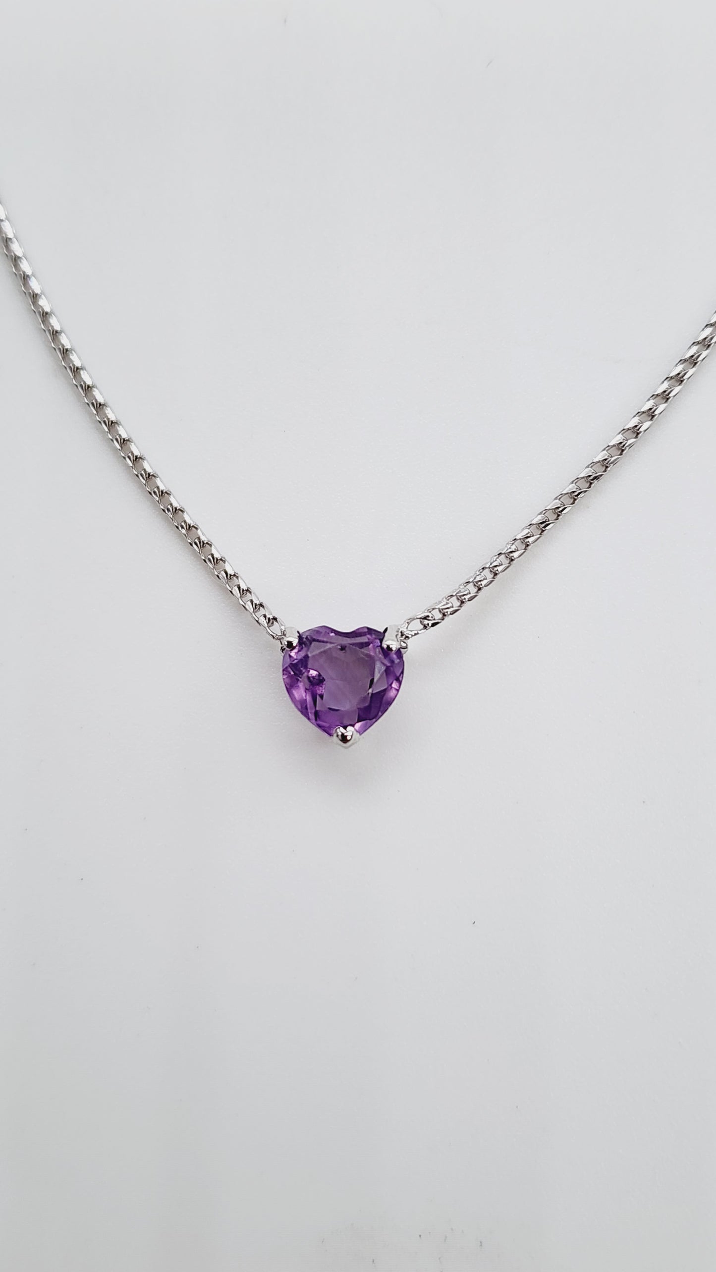 0.82 Carats Heart Shape Amethyst Necklace 14 Karat White Gold