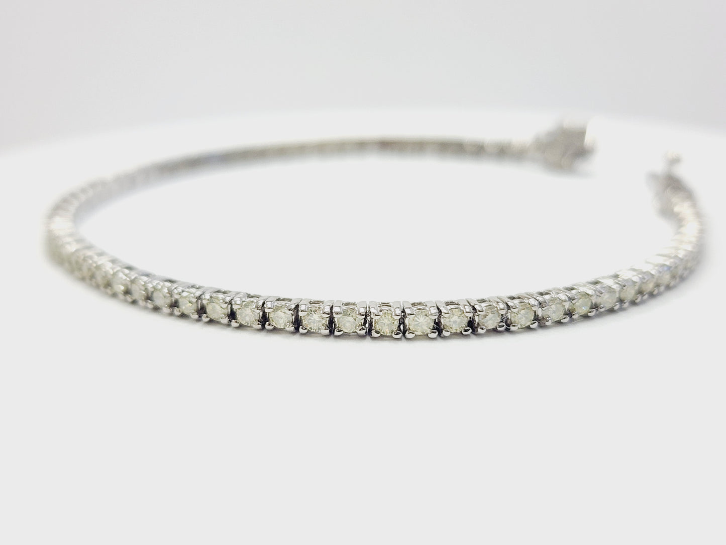 1.90 Carat Natural Diamond Tennis Bracelet 14 Karat White Gold