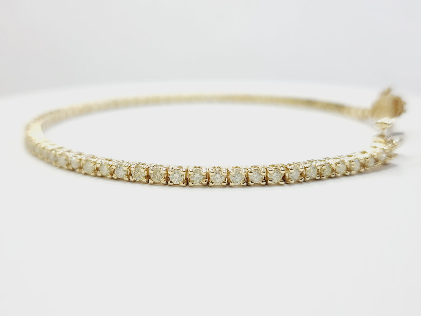 1.90 Carat Natural Diamond Tennis Bracelet 14 Karat Yellow Gold