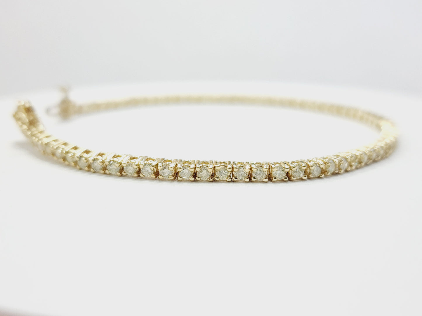 1.90 Carat Natural Diamond Tennis Bracelet 14 Karat Yellow Gold