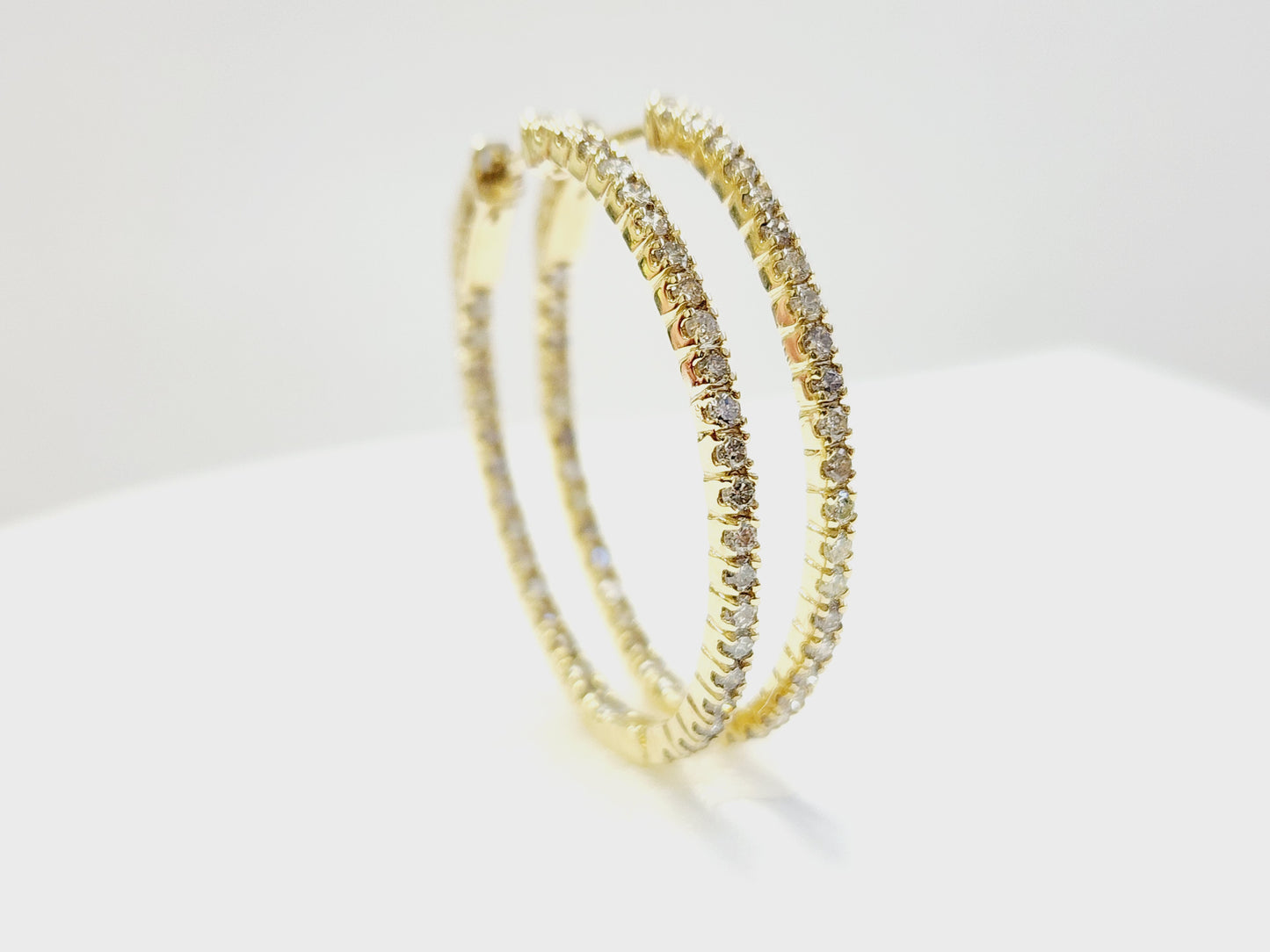 1.73 Carat Diamond Oval Hoops Earrings 14 Karat Yellow Gold