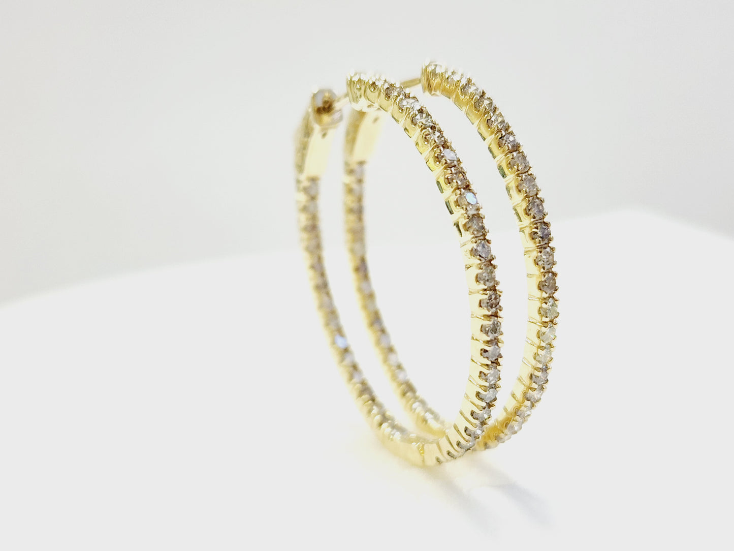1.73 Carat Diamond Oval Hoops Earrings 14 Karat Yellow Gold