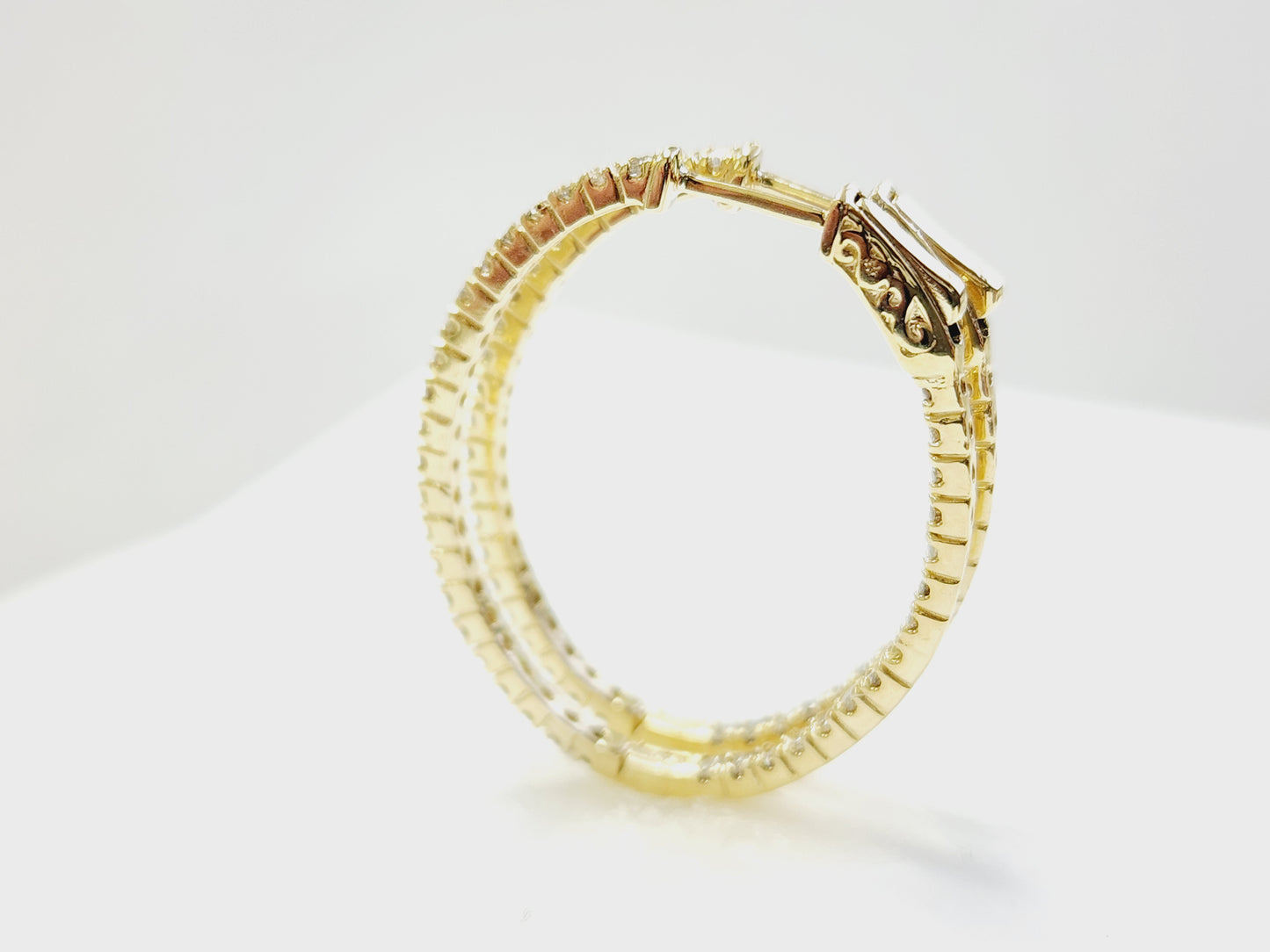 1.73 Carat Diamond Oval Hoops Earrings 14 Karat Yellow Gold