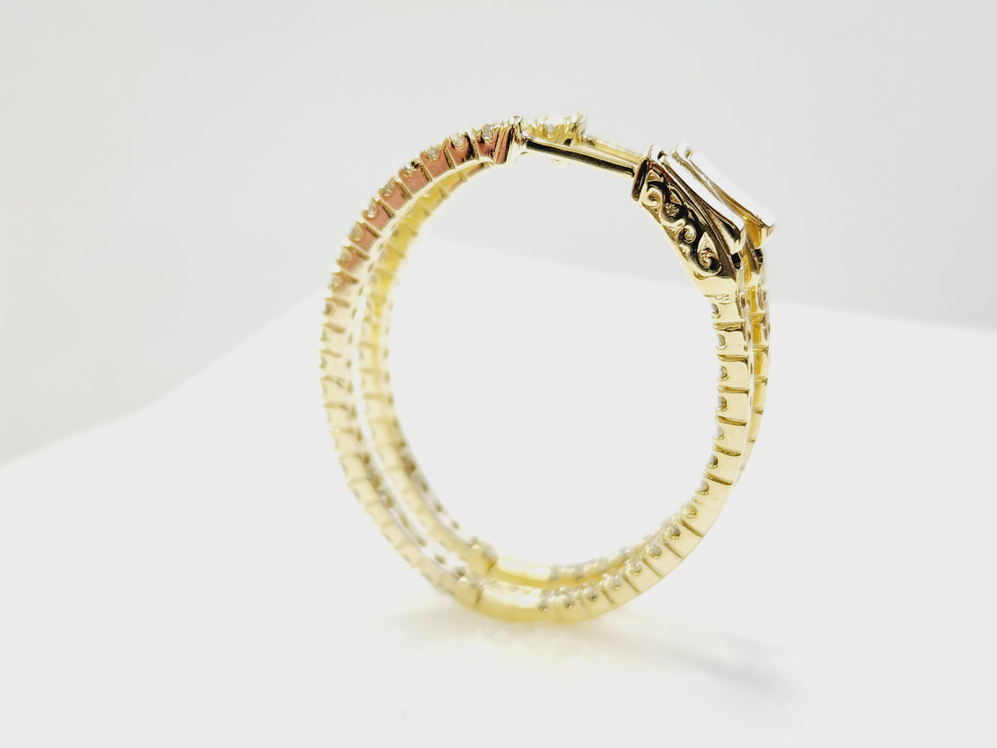 1.73 Carat Diamond Oval Hoops Earrings 14 Karat Yellow Gold