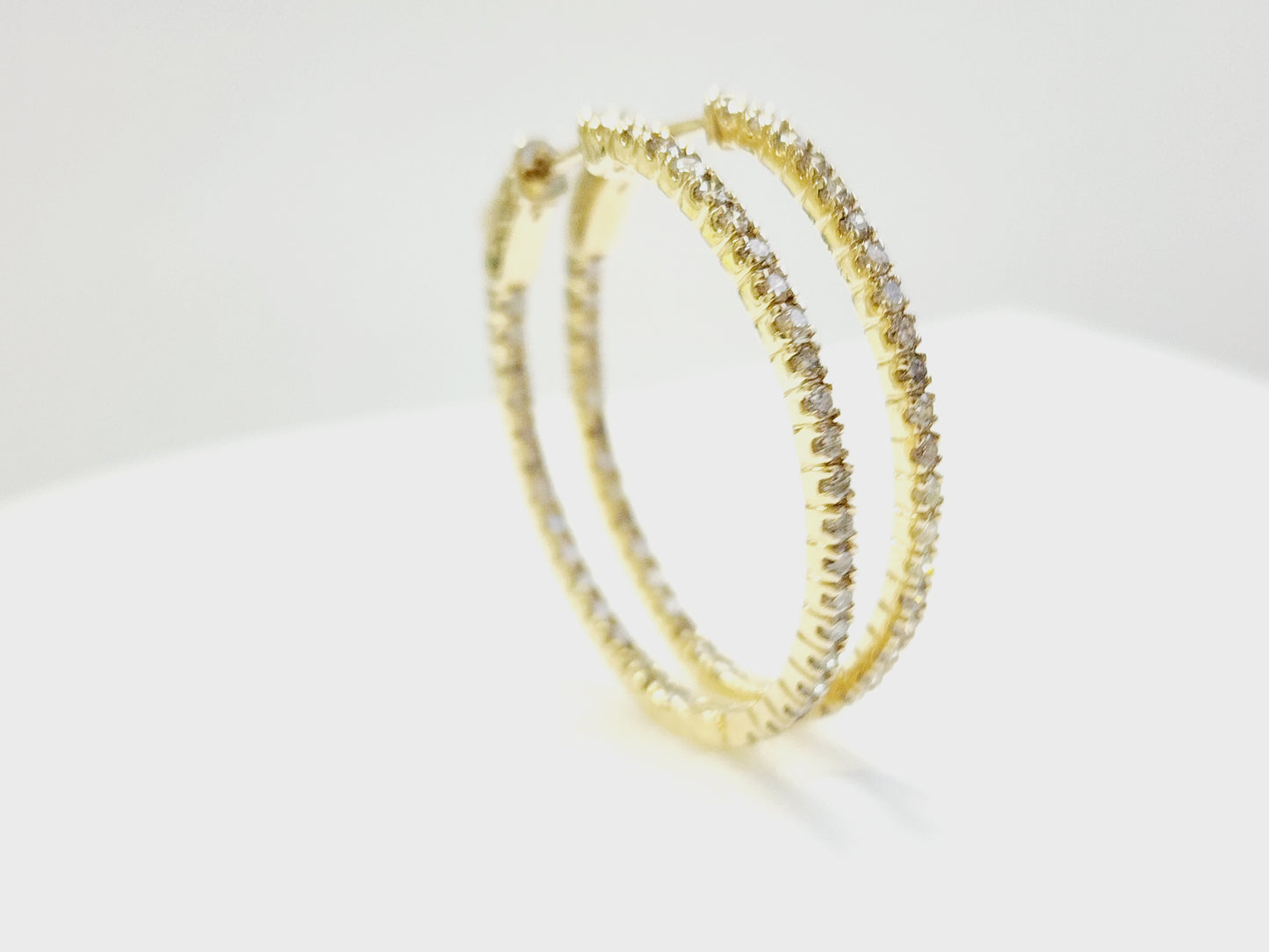 1.73 Carat Diamond Oval Hoops Earrings 14 Karat Yellow Gold