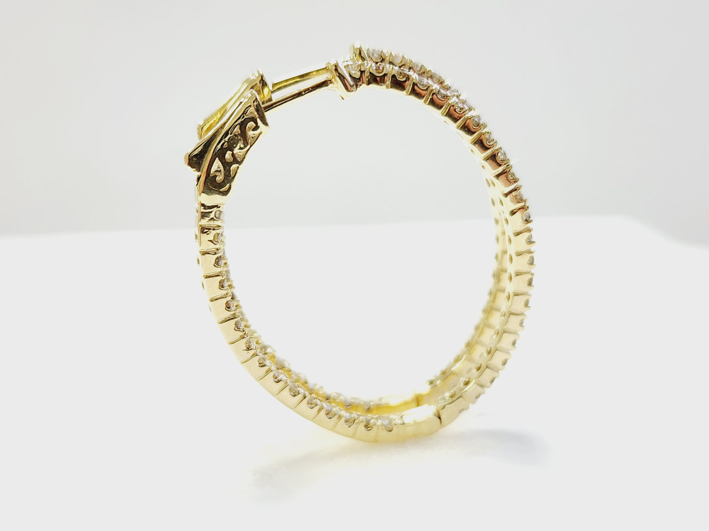 1.73 Carat Diamond Oval Hoops Earrings 14 Karat Yellow Gold