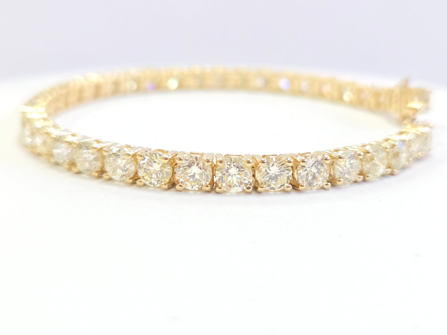 13.63 Carat Natural Diamond Tennis Bracelet 14 Karat Yellow Gold