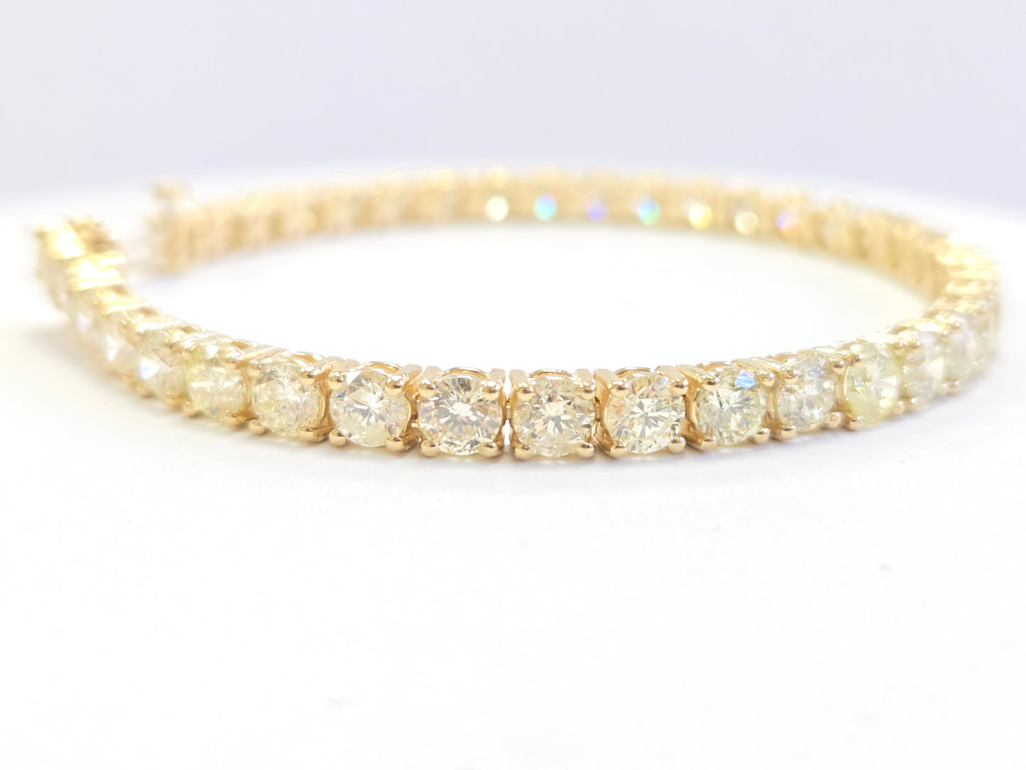 13.63 Carat Natural Diamond Tennis Bracelet 14 Karat Yellow Gold