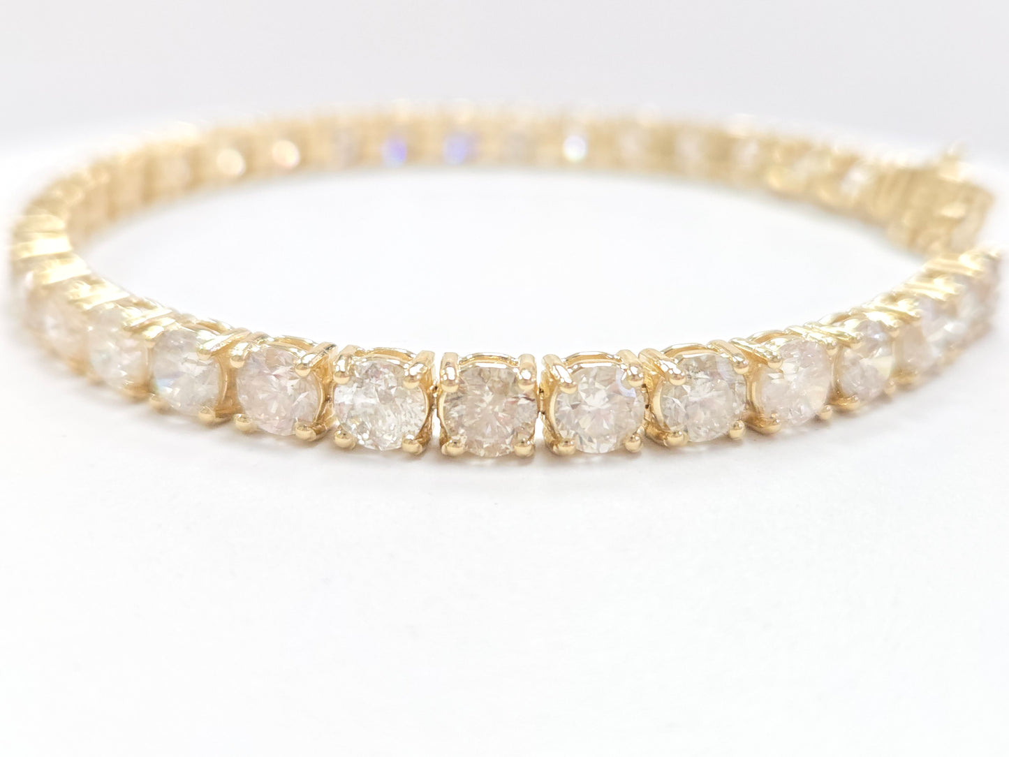 15.90 Carat Natural Diamond Tennis Bracelet 14 Karat Yellow Gold