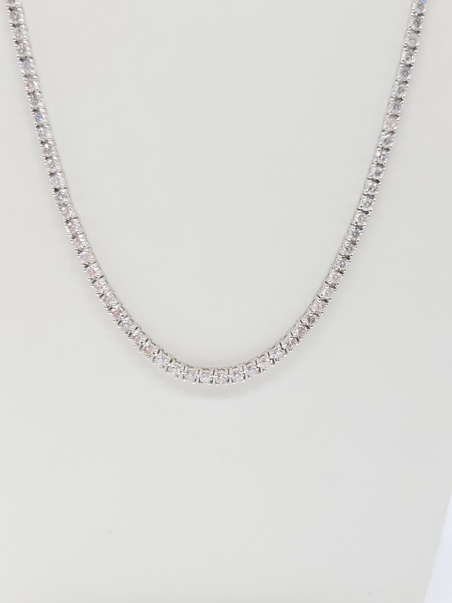 8.91 Carat Natural Round Brilliant Cut Diamond Tennis Necklace 14 Karat White Gold 22''