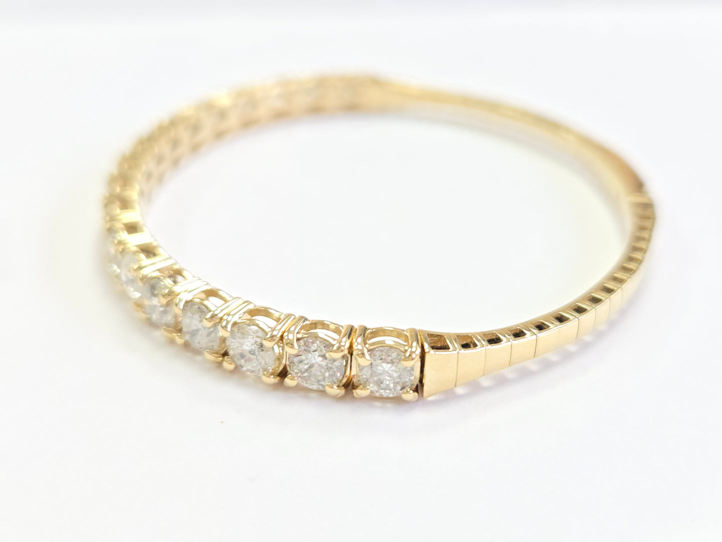 7.12 Carat Flexible Bangle Natural Diamond Yellow Gold 14 Karat