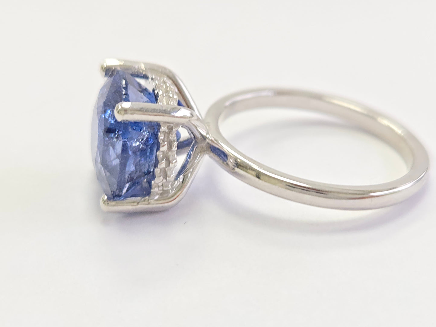 6.66 Carats Round Shape Natural Sapphire Ring 14 Karat White Gold