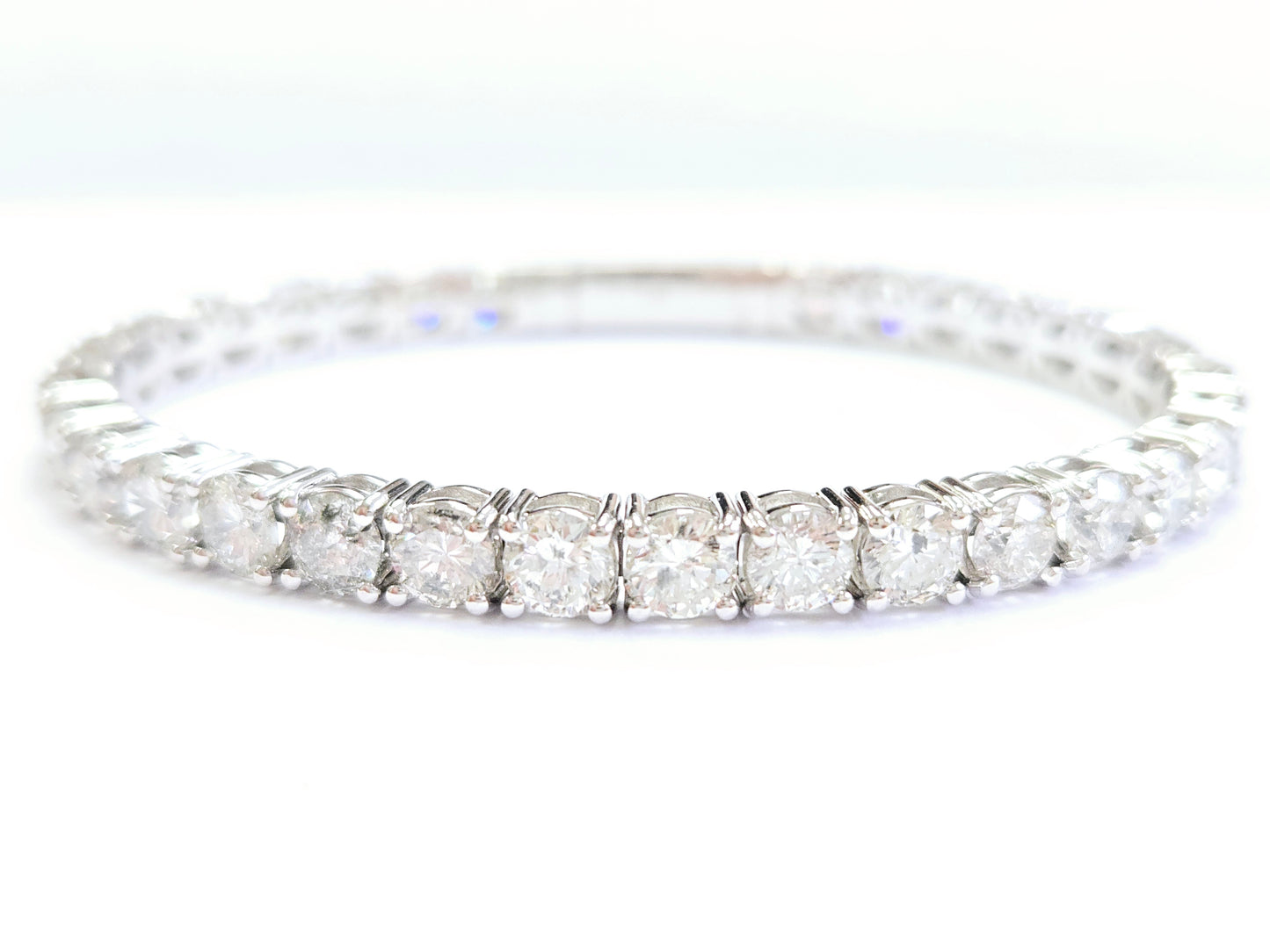 13.32 Carat Natural Diamond Full Flexible Bangle White Gold 14 Karat