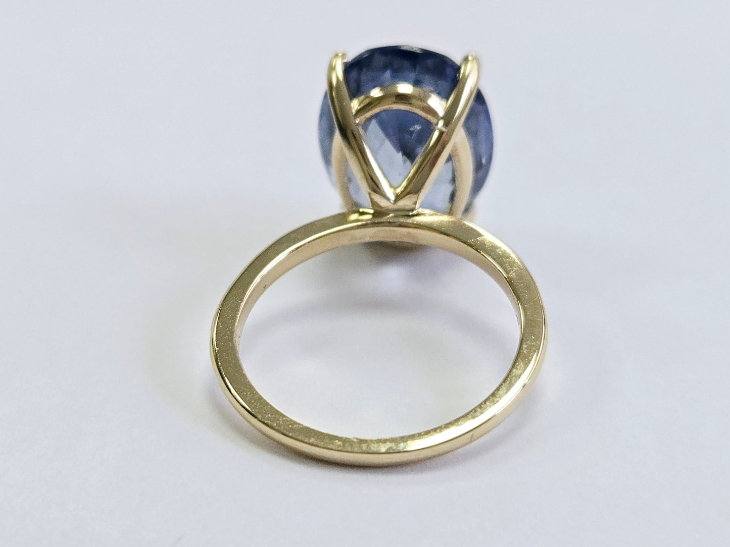 GIA Natural 11.78 Carats Oval Sapphire Ring 14 Karat Yellow Gold