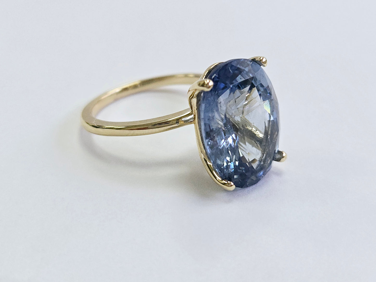 GIA Natural 11.78 Carats Oval Sapphire Ring 14 Karat Yellow Gold