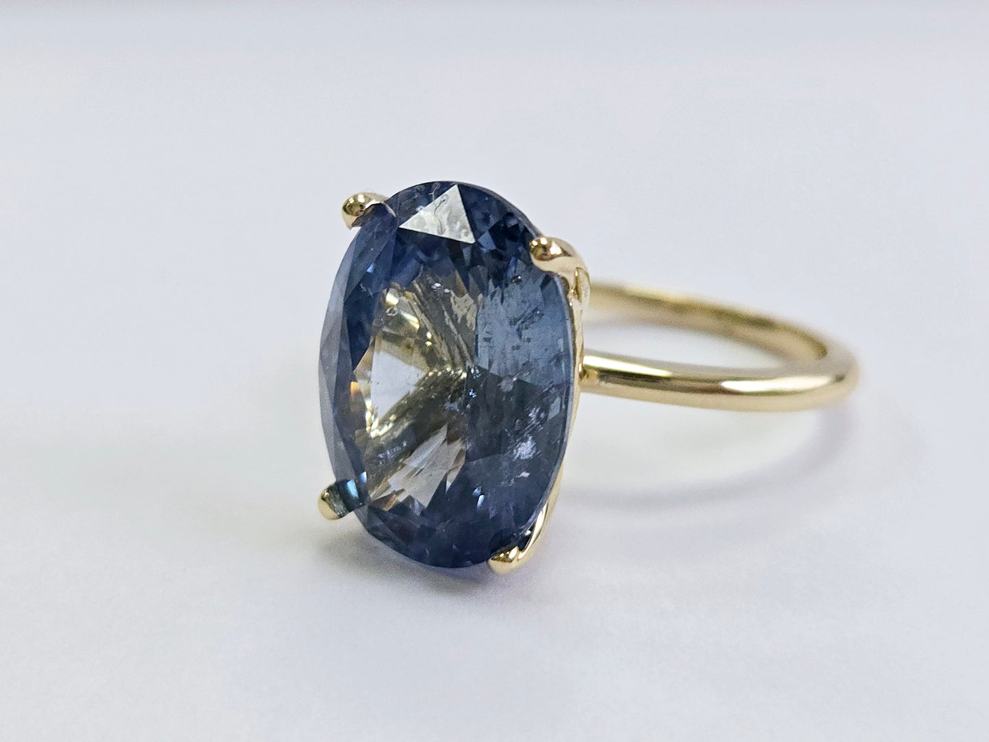 GIA Natural 11.78 Carats Oval Sapphire Ring 14 Karat Yellow Gold
