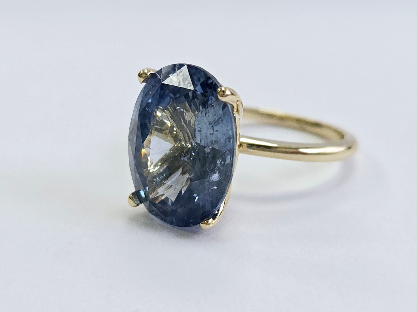 GIA Natural 11.78 Carats Oval Sapphire Ring 14 Karat Yellow Gold