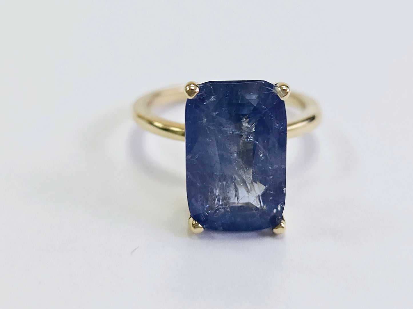 7.70 Carats Emerald Cut Natural Sapphire Ring 14 Karat Yellow Gold