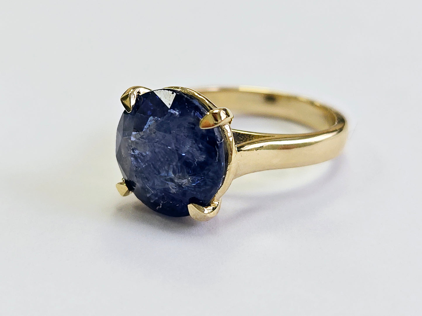 7.03 Carats Round Natural Sapphire Ring 14 Karat Yellow Gold