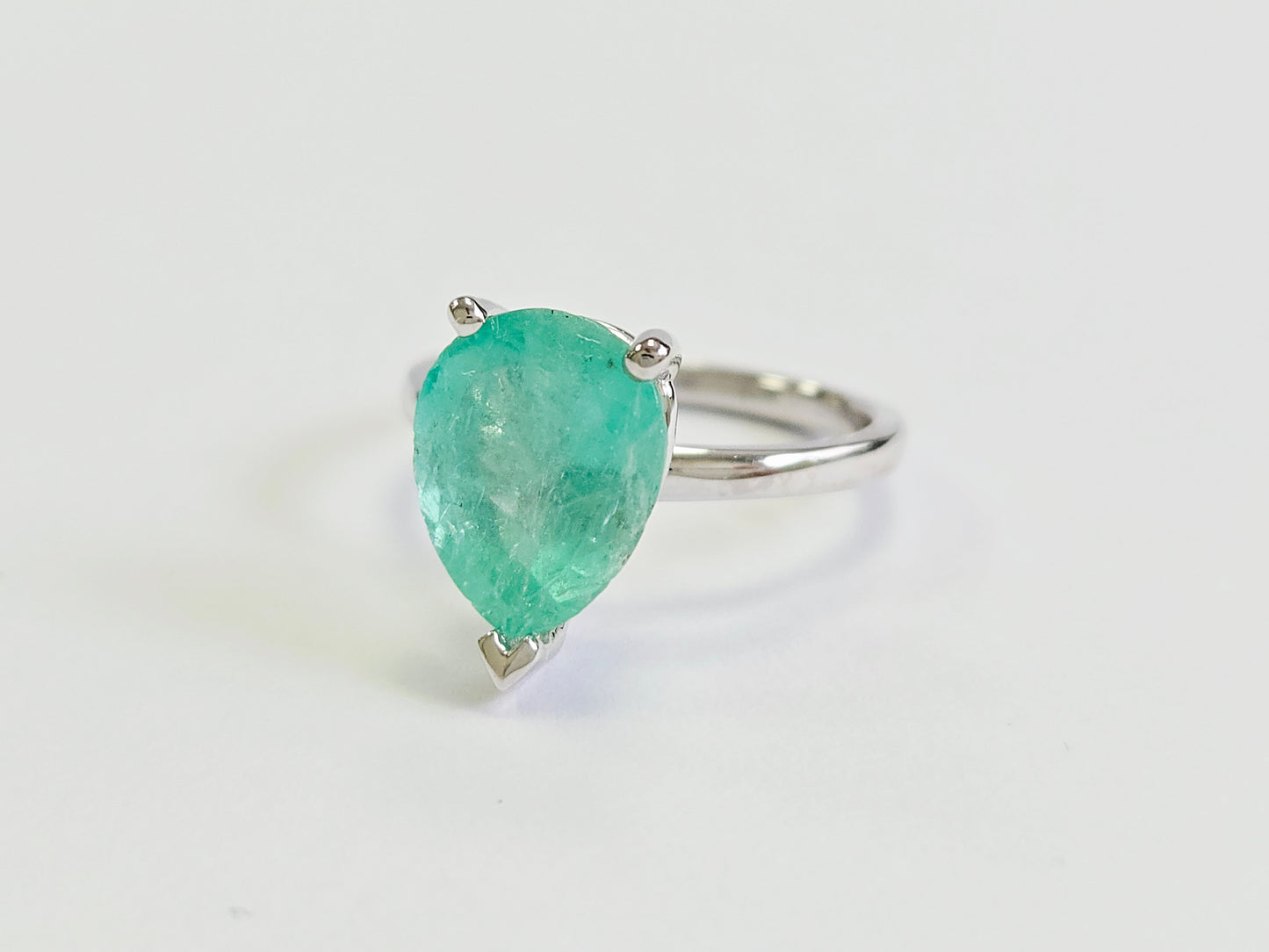 3.06 Carats Colombian Emerald Pear Shape Ring White Gold 14 Karat