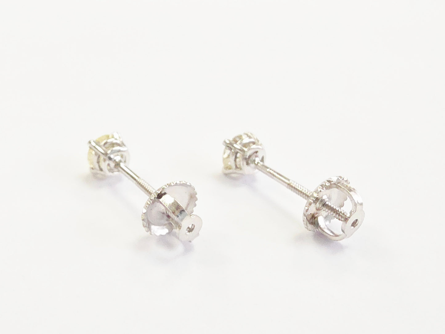 0.52 Carats Natural Diamond Round Shape Studs 14 Karat White Gold