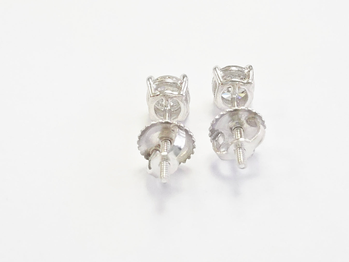 0.87 Carats Natural Diamond Round Shape Studs 14 Karat White Gold