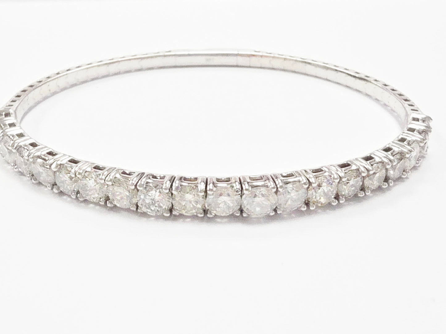 5.40 Carat Natural Diamond Flexible Bangle White Gold 14 Karat