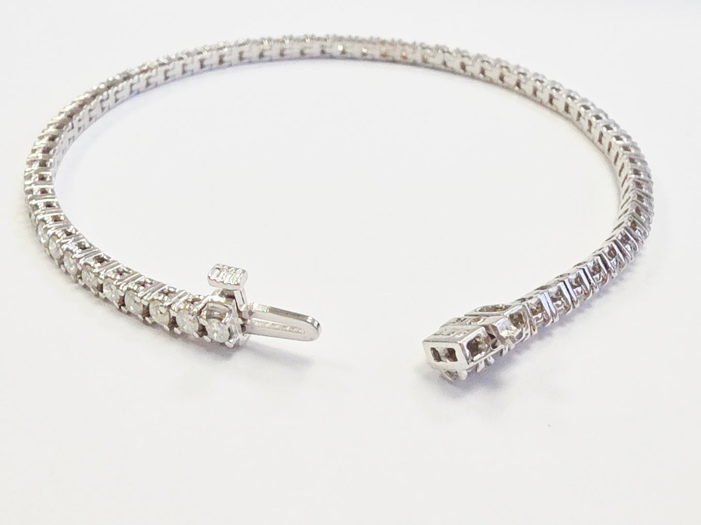 2.70 Carat Natural Diamond Tennis Bracelet 14 Karat White Gold