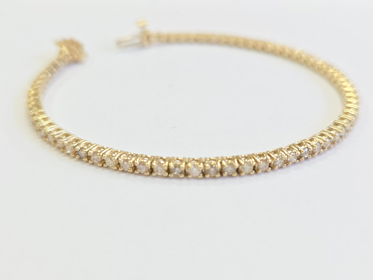 1.92 Carat Natural Diamond Tennis Bracelet 14 Karat Yellow Gold