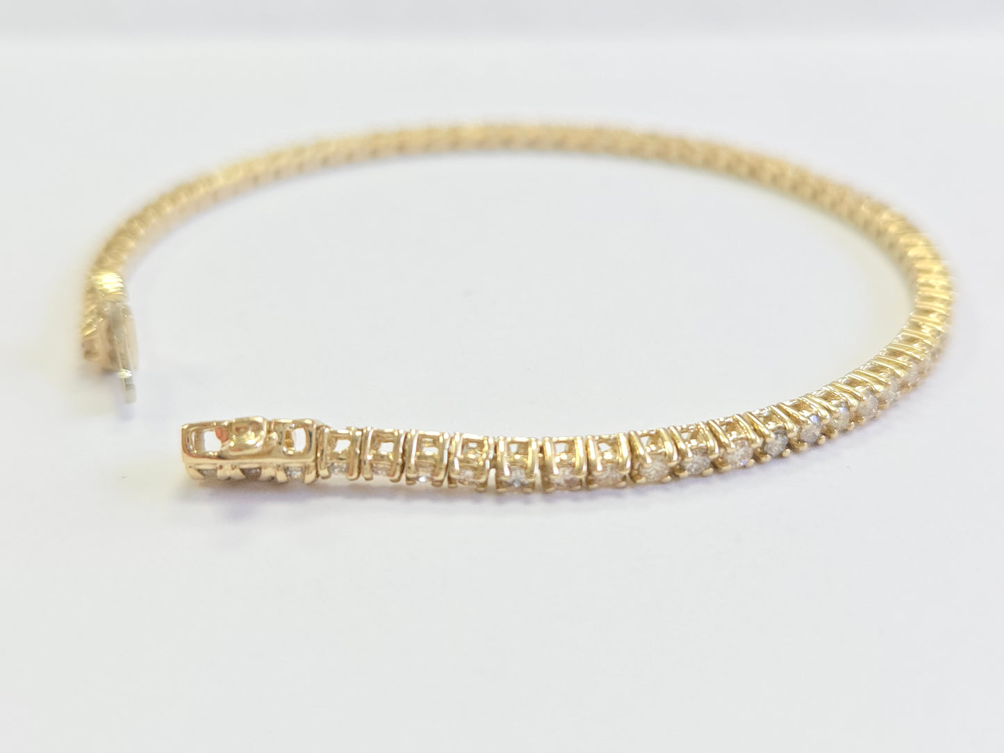 1.92 Carat Natural Diamond Tennis Bracelet 14 Karat Yellow Gold
