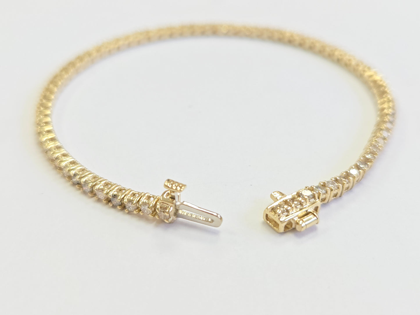 1.92 Carat Natural Diamond Tennis Bracelet 14 Karat Yellow Gold