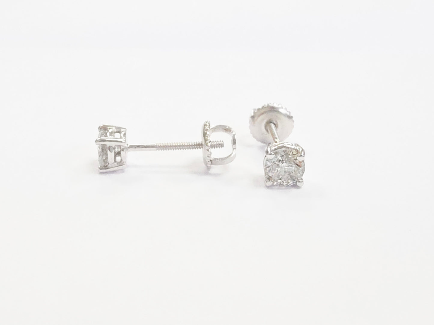 0.73 Carats Natural Diamond Round Shape Studs 14 Karat White Gold