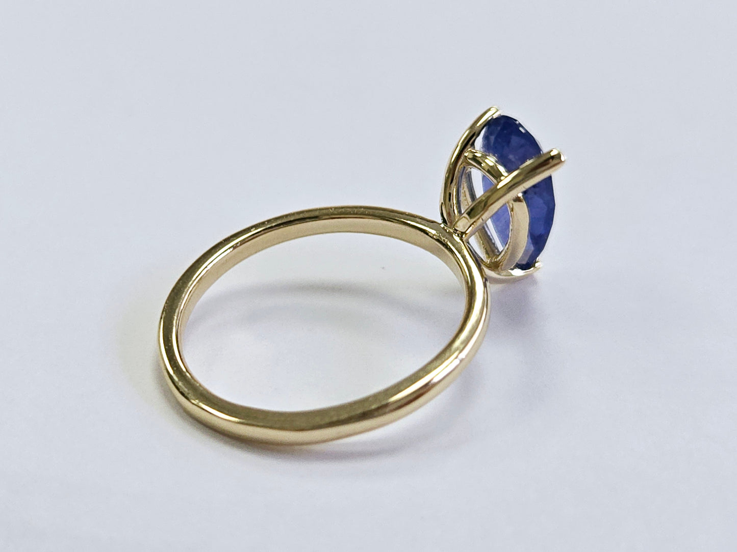 2.28 Carats Pear Natural Sapphire Ring 14 Karat Yellow Gold