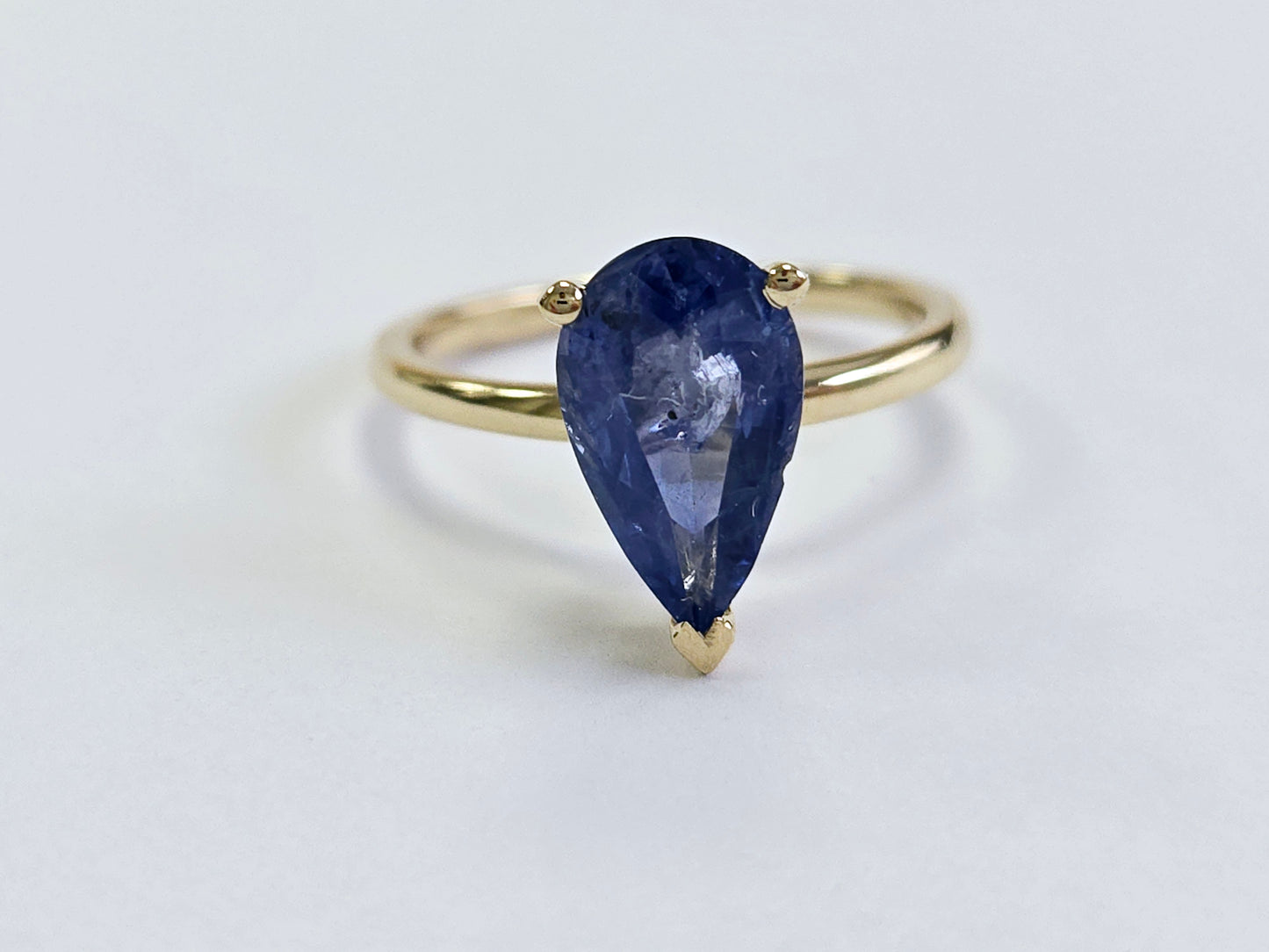 2.28 Carats Pear Natural Sapphire Ring 14 Karat Yellow Gold