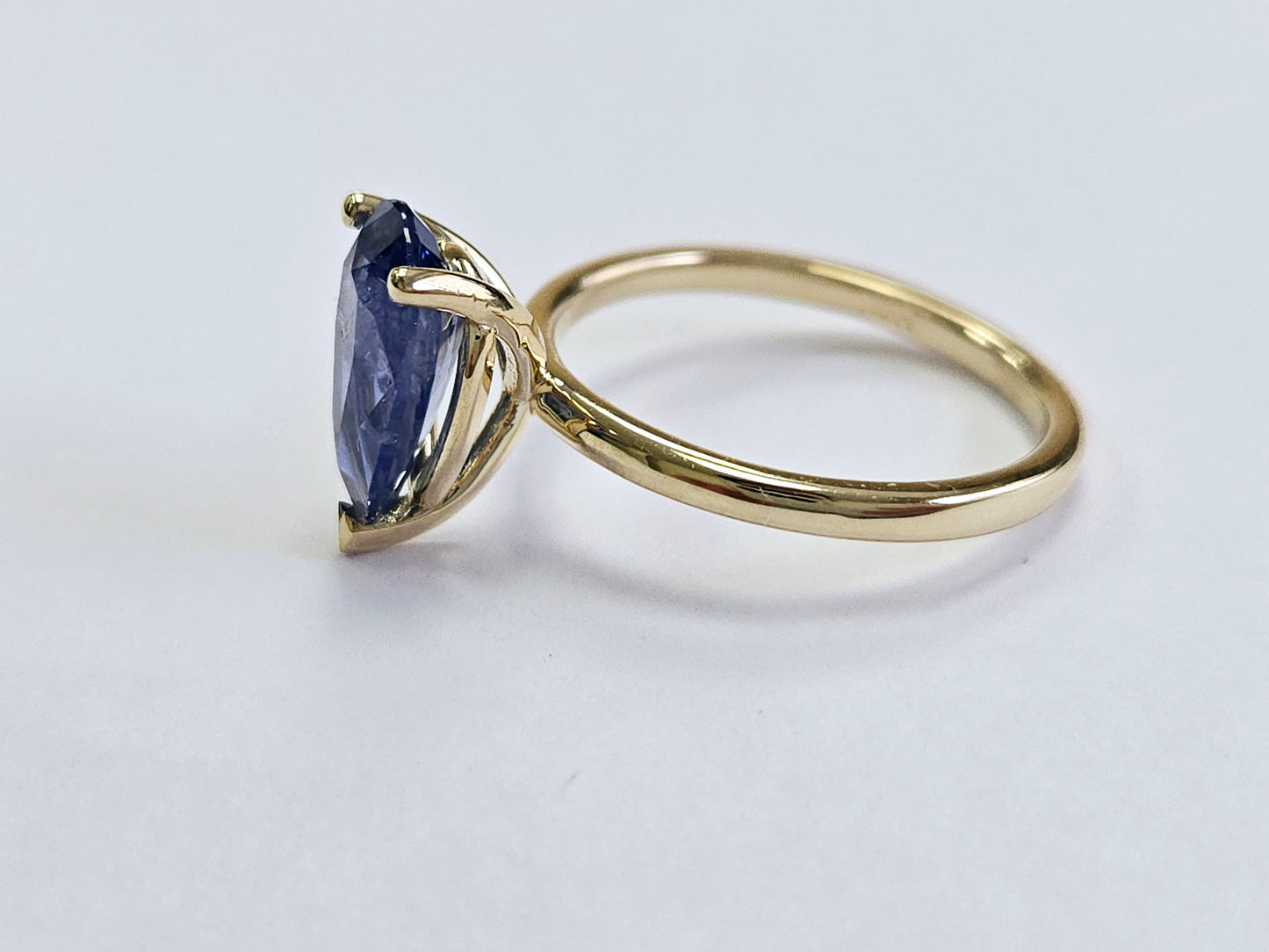 2.28 Carats Pear Natural Sapphire Ring 14 Karat Yellow Gold