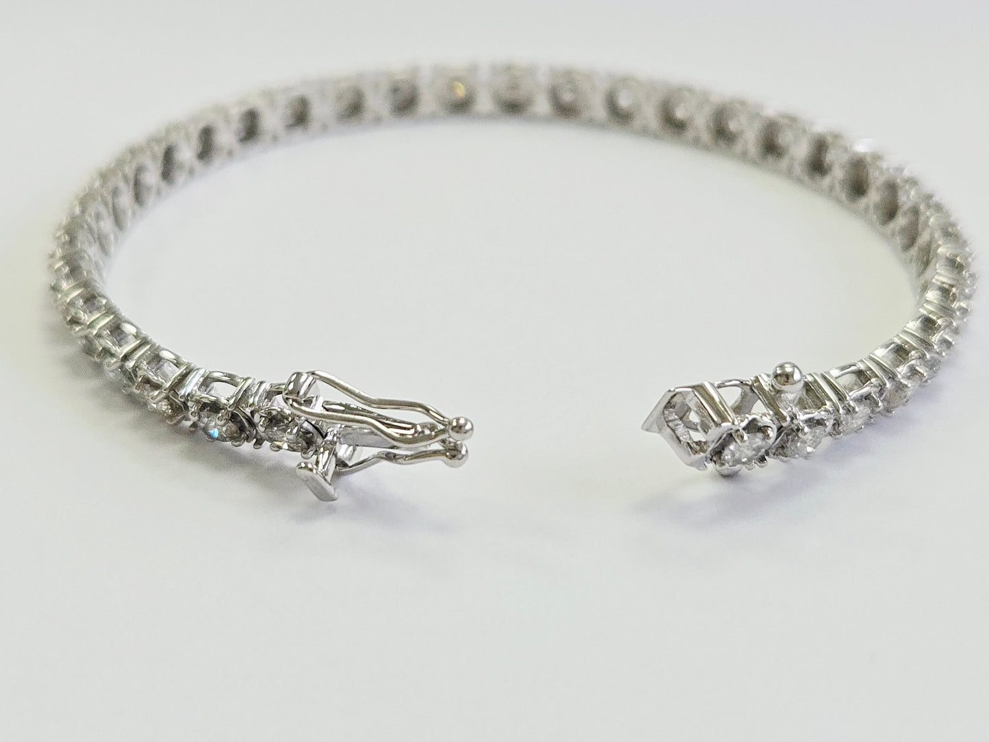 3.64 Carats Diamond Illusion Tennis Bracelet 14 Karat White Gold