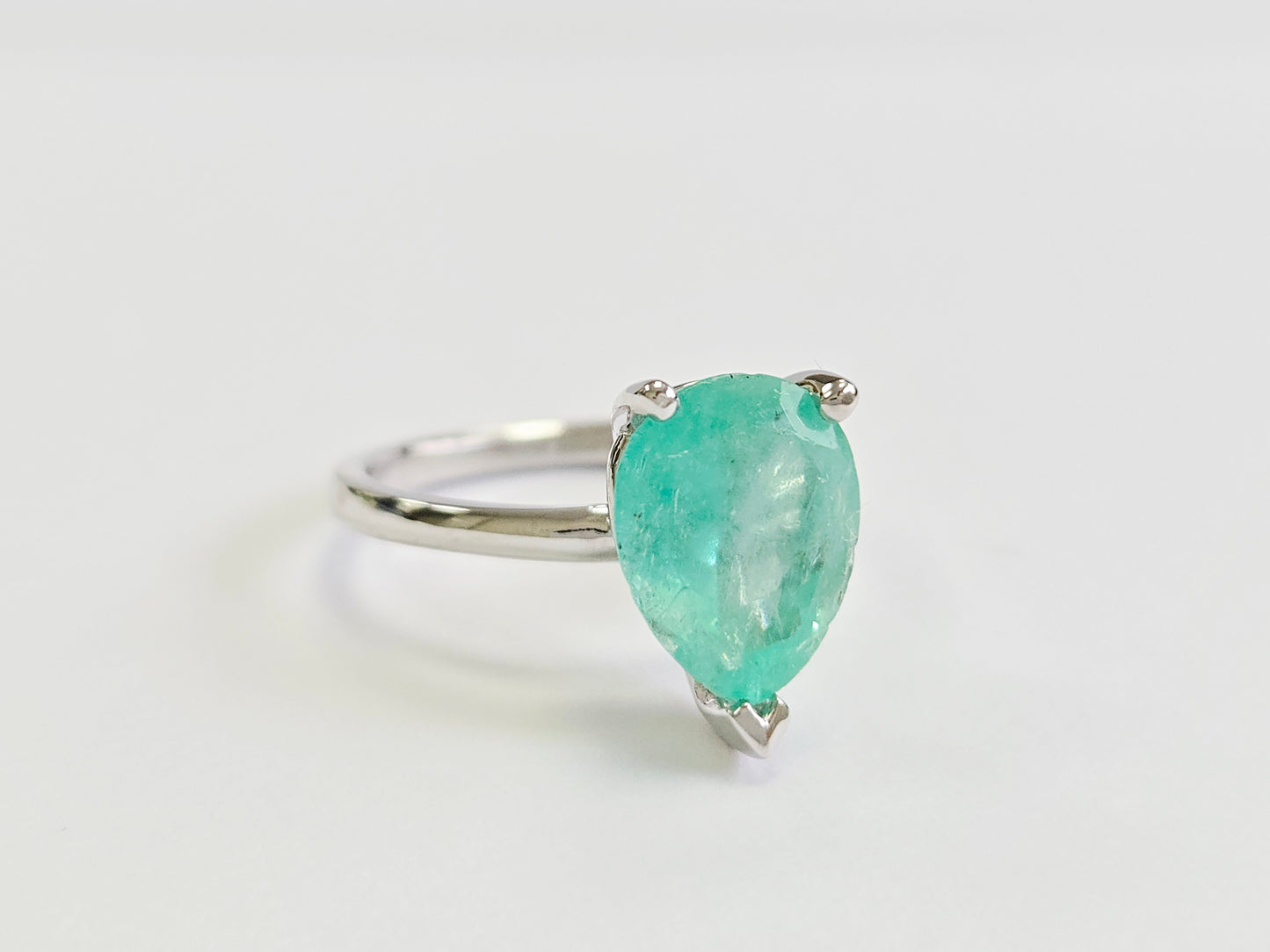 3.06 Carats Colombian Emerald Pear Shape Ring White Gold 14 Karat
