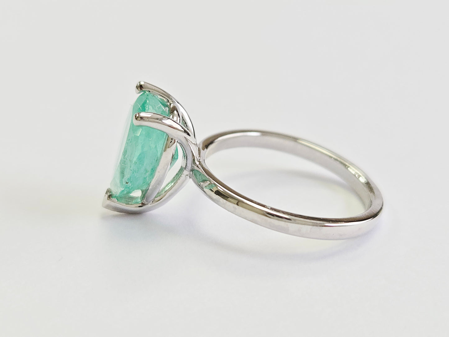 3.06 Carats Colombian Emerald Pear Shape Ring White Gold 14 Karat