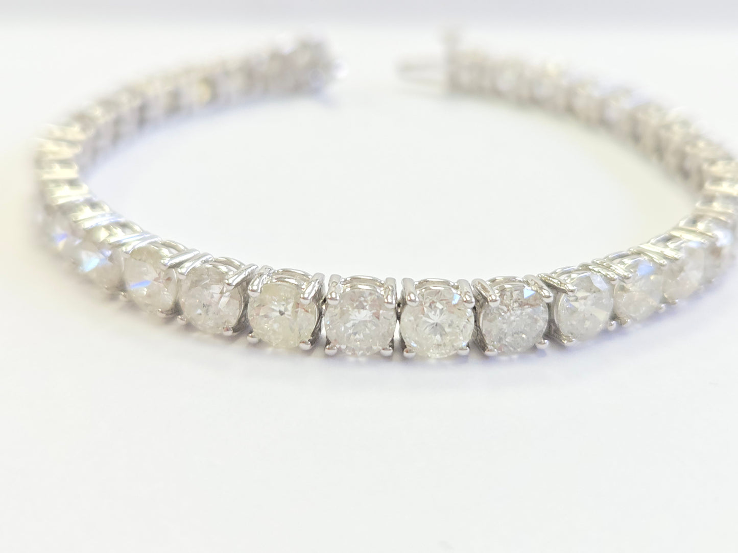18.75 Carat Natural Diamond Tennis Bracelet 14 Karat White Gold