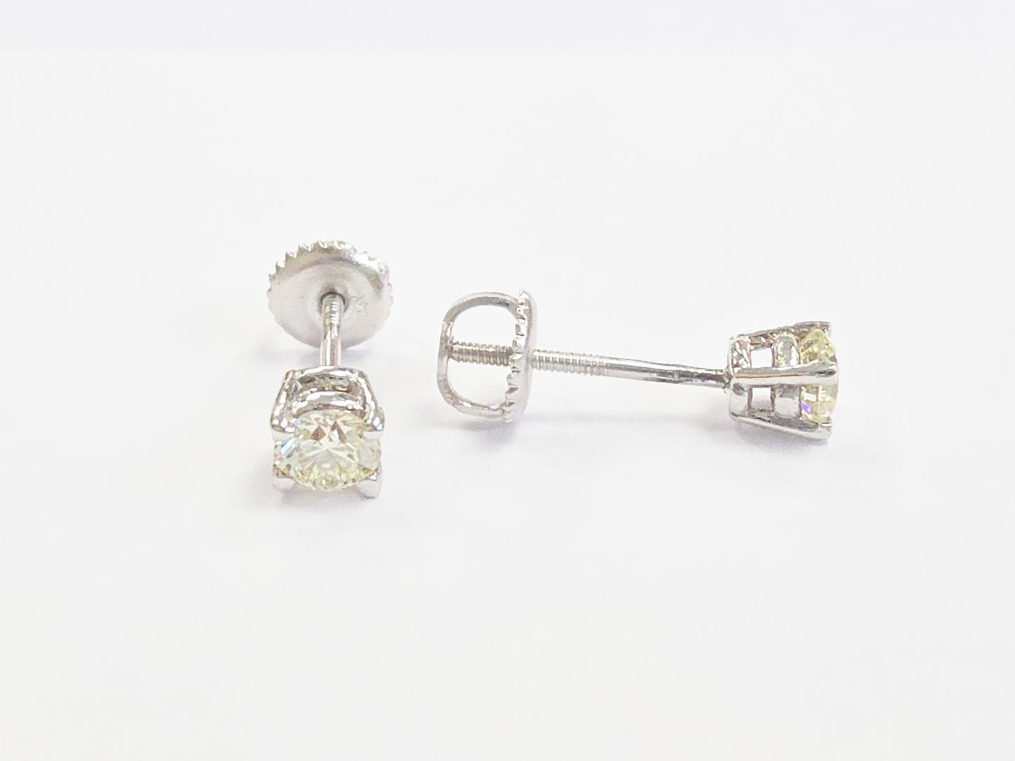 0.60 Carats Natural Diamond Round Shape Studs 14 Karat White Gold