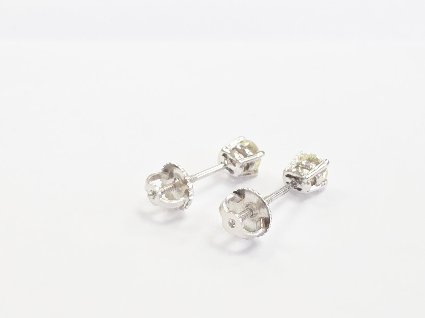 0.58 Carats Natural Diamond Round Shape Studs 14 Karat White Gold