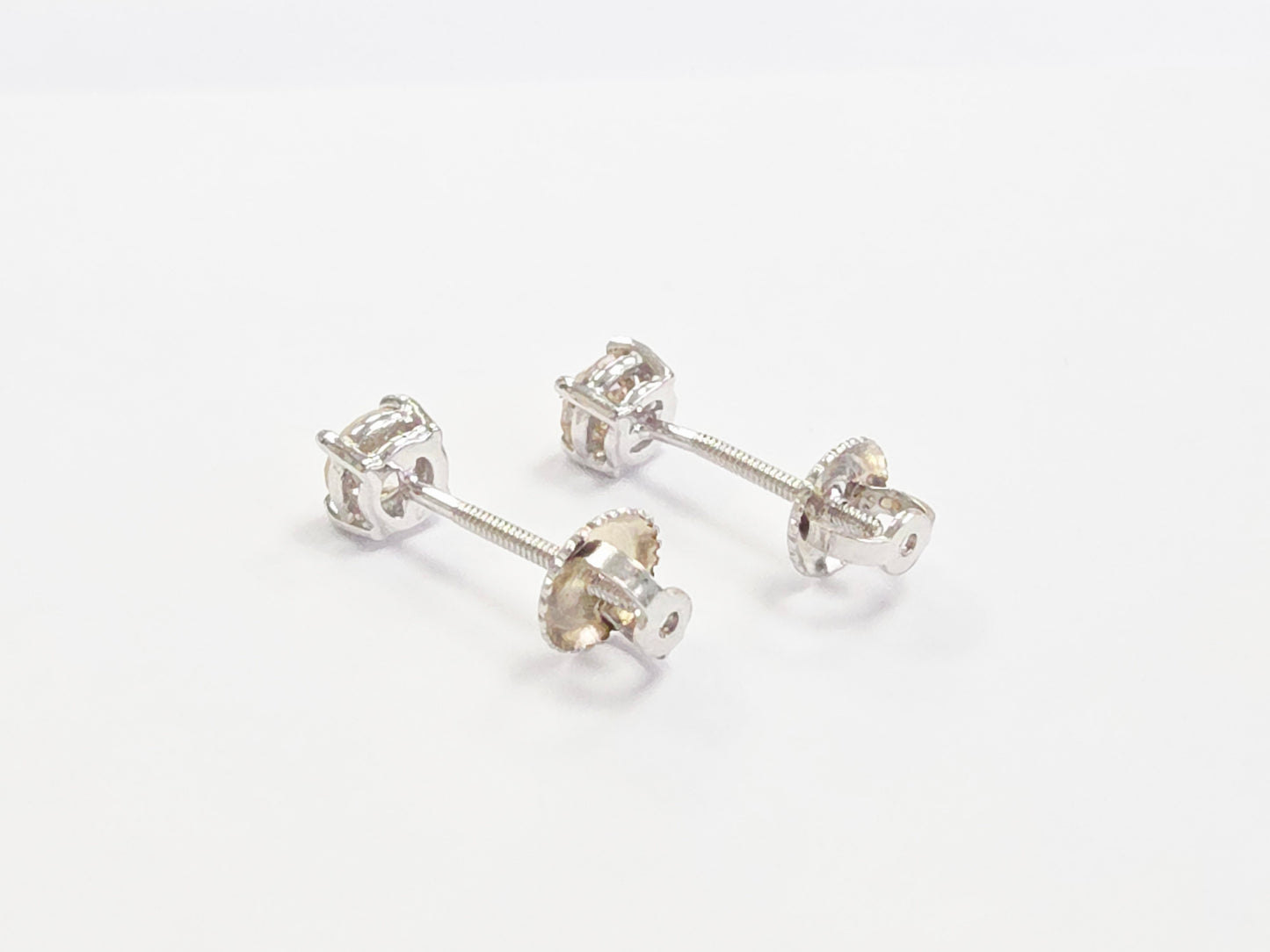 0.61 Carats Natural Diamond Round Shape Studs 14 Karat White Gold