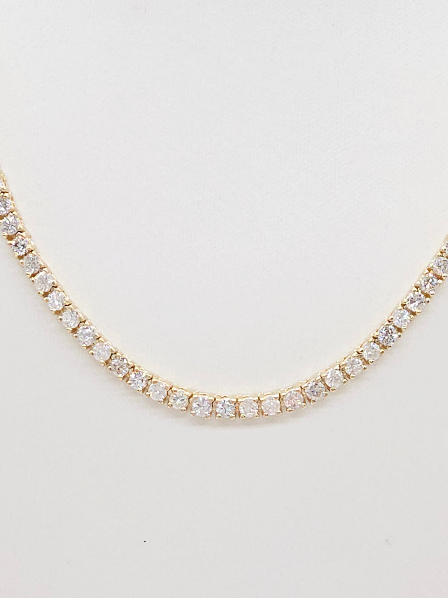 8.87 Carat Natural Diamond Tennis Necklace in 14K Yellow Gold 17"