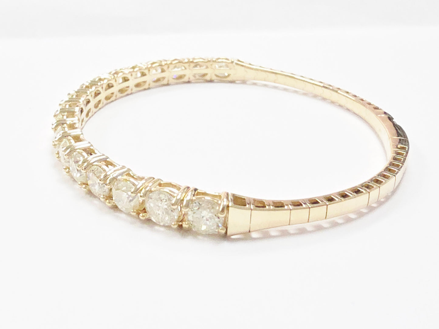 7.38 Carat Flexible Bangle Natural Diamond Yellow Gold 14 Karat